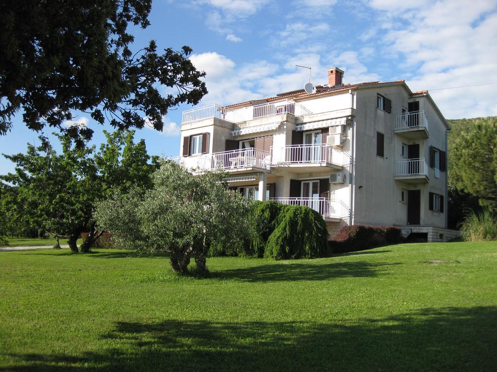 Apartment Belvedere Koromačno Dış mekan fotoğraf